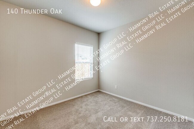 Building Photo - 140 Thunder Oak