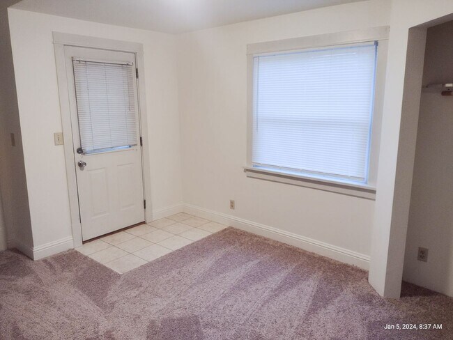 Building Photo - 1215 High St