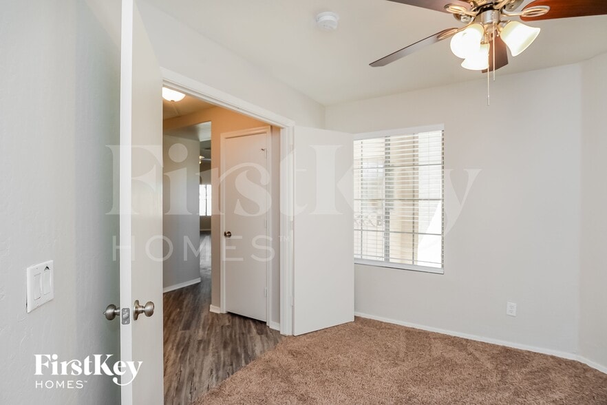 Building Photo - 2494 W Mericrest Way