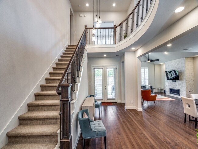 Building Photo - 905 Asbury Dr