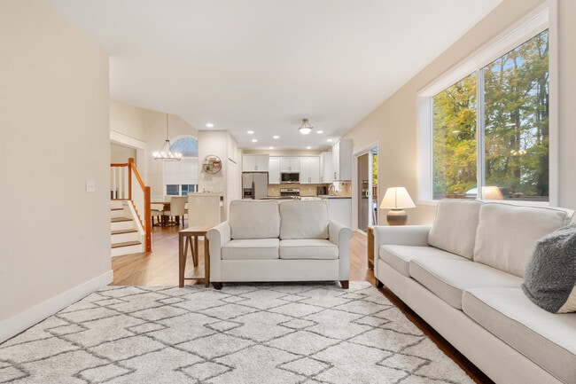 Building Photo - 22202 68th Pl West