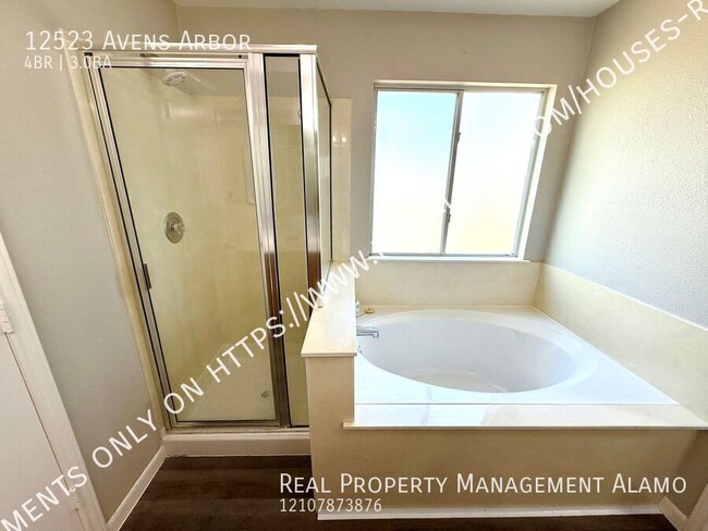 Building Photo - 12523 Avens Arbor