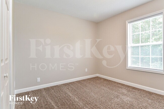 Building Photo - 1405 Somerset Crossing Ln