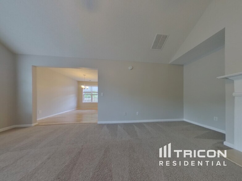 Building Photo - 102 Providence Run