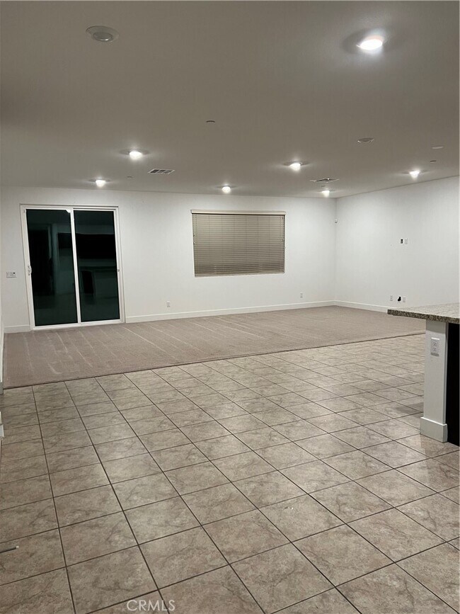 Building Photo - 62886 Loftwood St