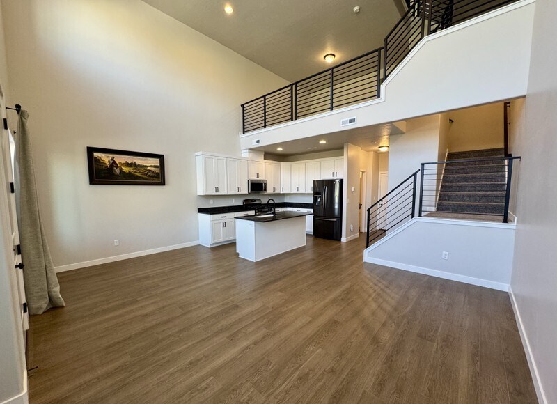 Building Photo - 476 S 700 W