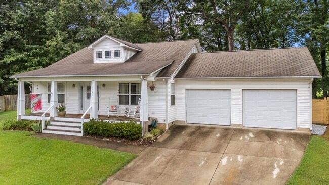 Building Photo - 1701 Willa Pl Dr