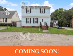 Building Photo - Enjoy Relaxation & Sophistication in this lovely 3 bedroom, 2.5 bath home.