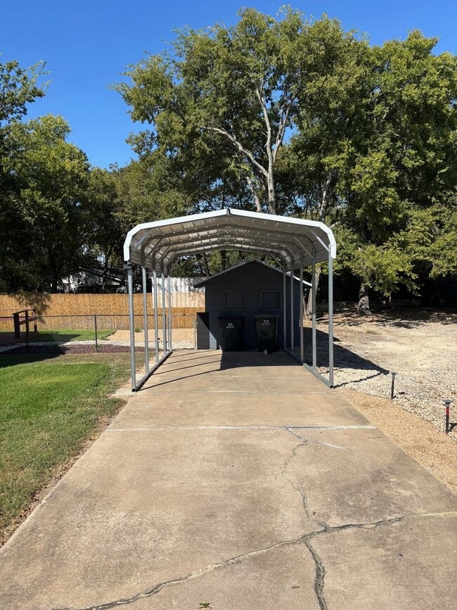 Building Photo - 3 Bedroom 1 Bathroom Downtown Georgetown Home