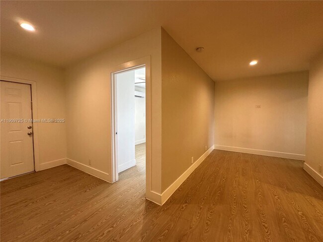 Building Photo - 108 NW 2nd Ave