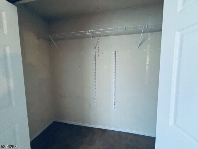 Building Photo - 34 Colleen Ct