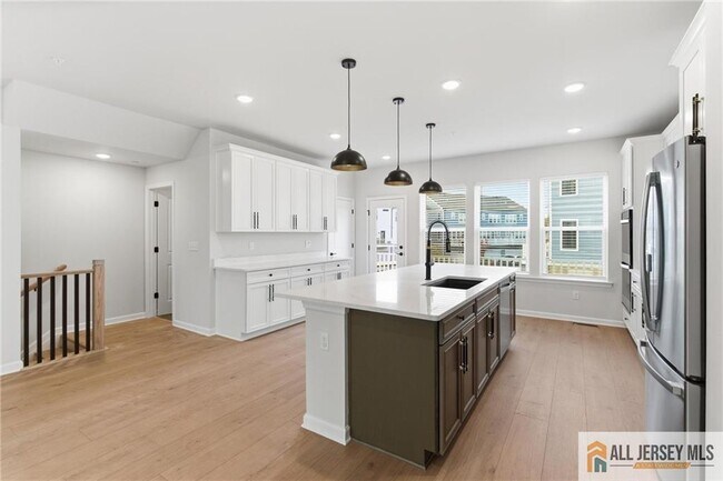 Building Photo - 4 Barton Ave