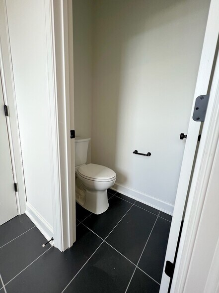 Building Photo - 12085 River Beauty Loop