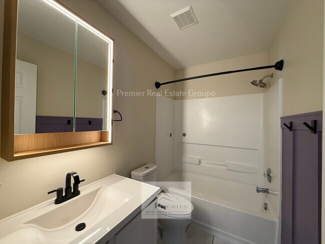 Building Photo - 7972 Brocket Ln