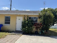 Building Photo - 3648 Coconut Rd
