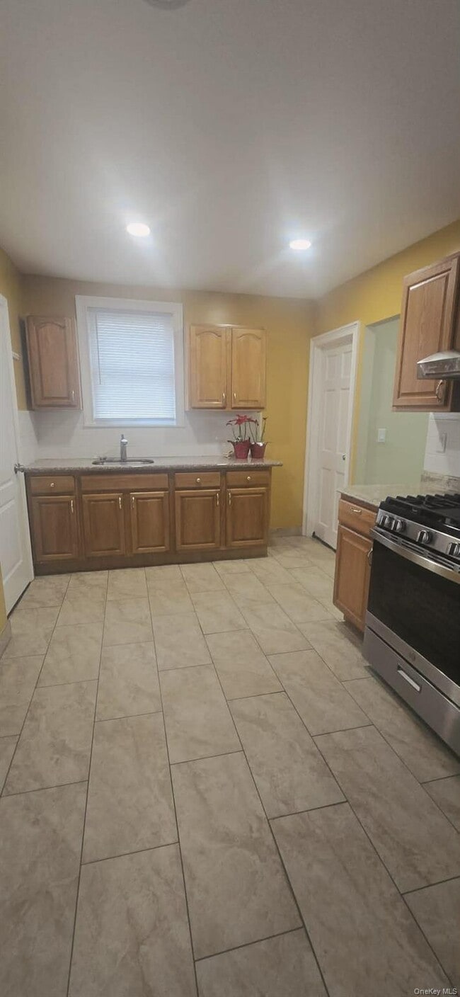 Building Photo - 108-24 Springfield Blvd