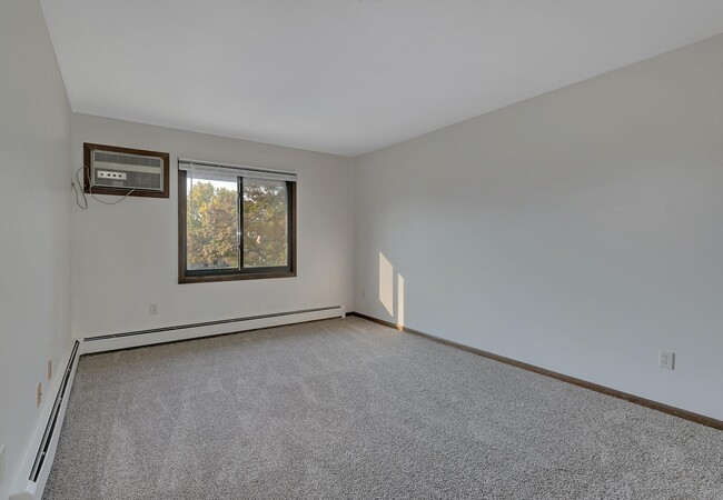 Building Photo - 1690 MN-36