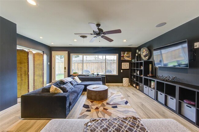 Building Photo - 3010 Conway St