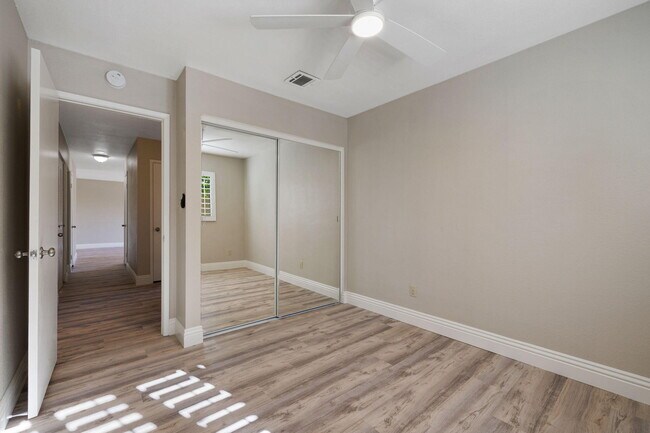 Building Photo - 41045 Largo
