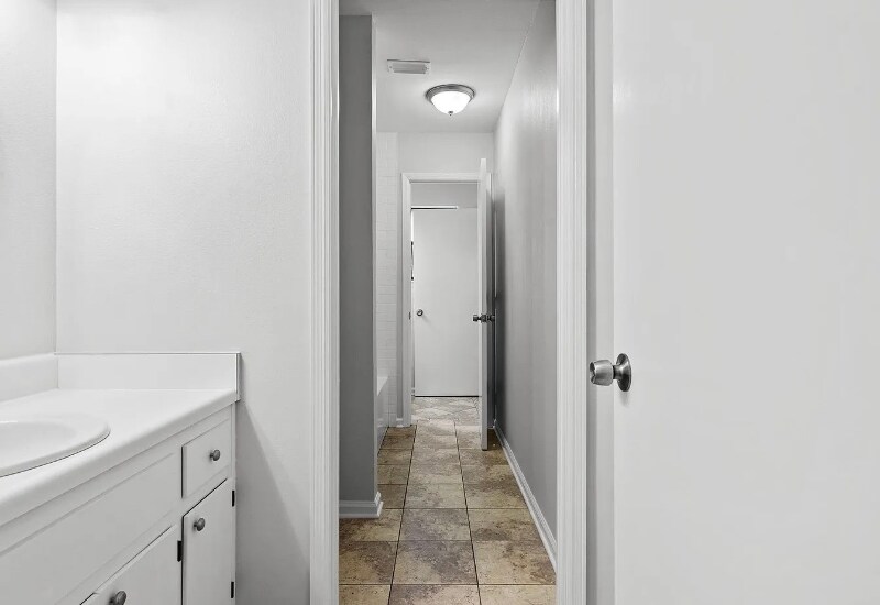 Building Photo - 1783 Folkstone Rd