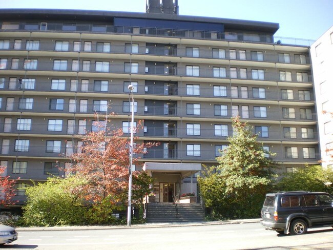 Building Photo - 4131 11th Ave NE