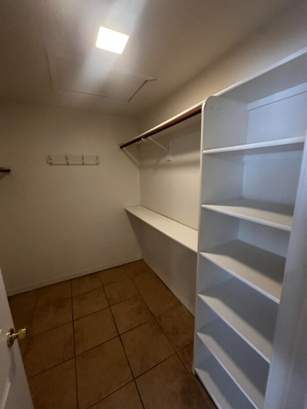 Building Photo - 6186 S Truman Dr