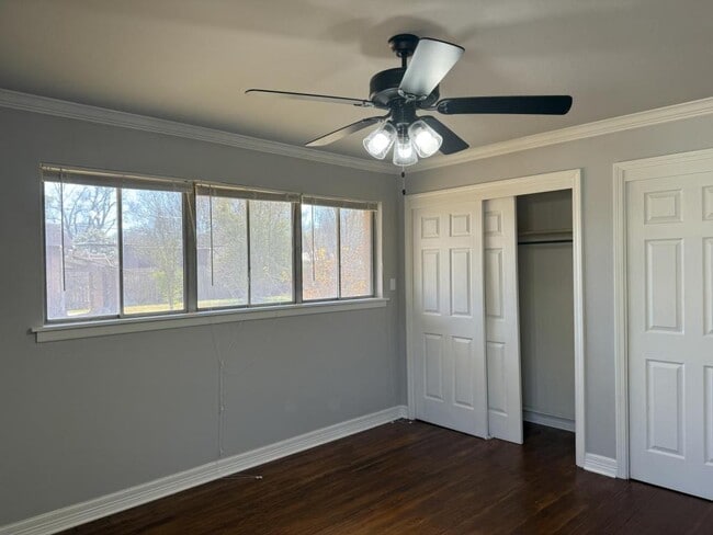 Building Photo - 2506 Waverly Dr