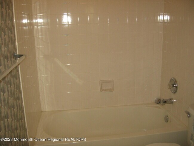 Building Photo - 1708 Ridgeview Ct