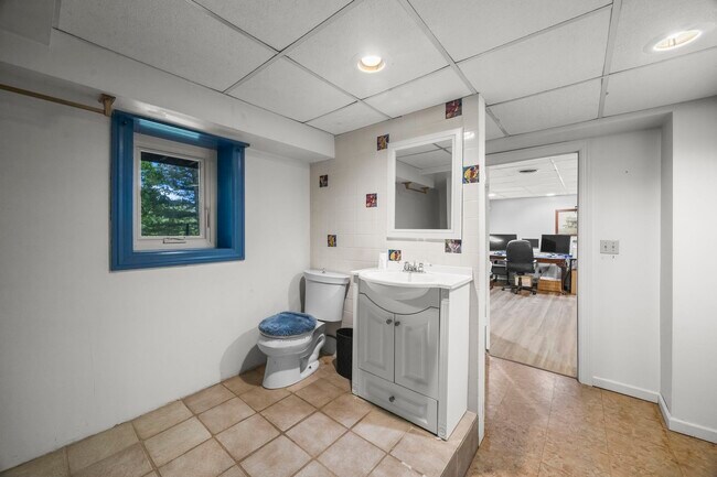 Building Photo - 5353 Green Valley Ct
