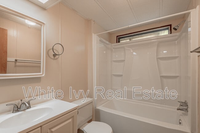 Building Photo - 30 Allen Rd