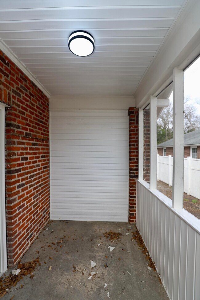 Building Photo - 11 Kendrick St