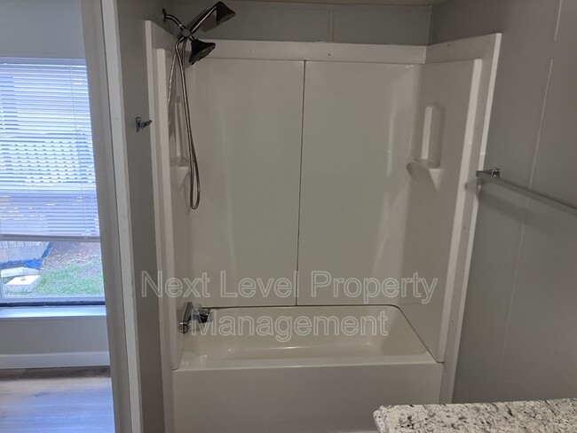 Building Photo - 300 Bierney Creek Rd