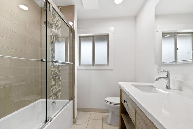 Building Photo - Gorgeous West Seattle Mid-Century Modern w...
