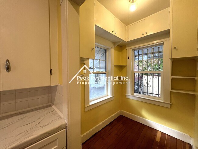 Building Photo - 2974 32nd St