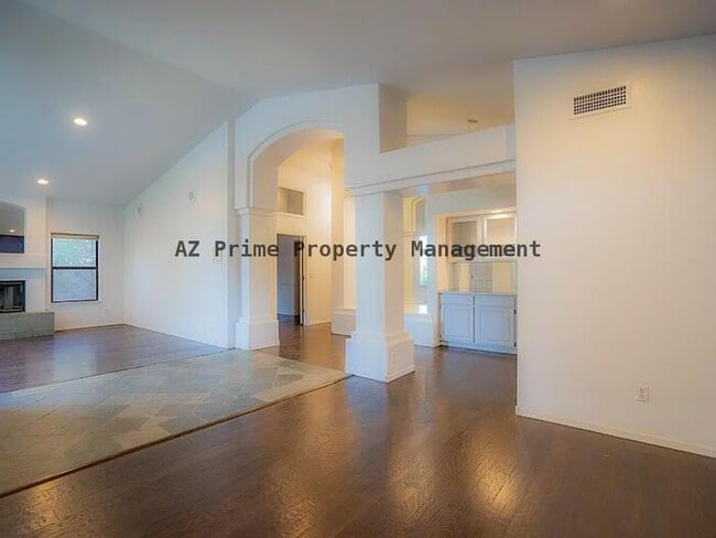 Building Photo - 5501 E Shea Blvd