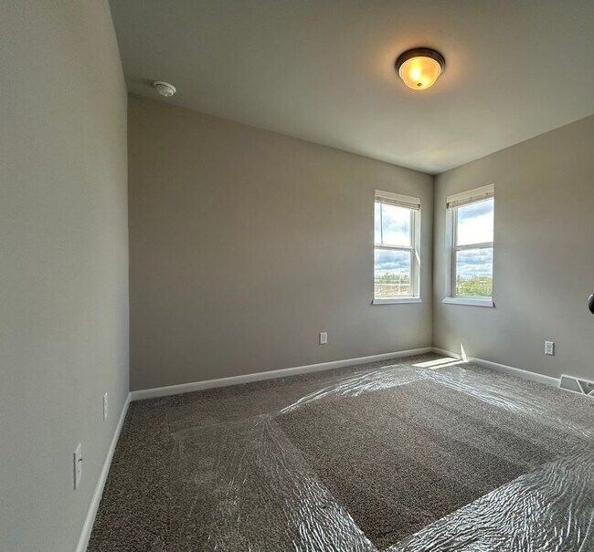 Building Photo - 2401 Wildcat Dr