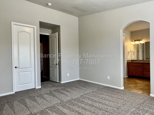 Building Photo - 2075 Bobcat Valley Ct