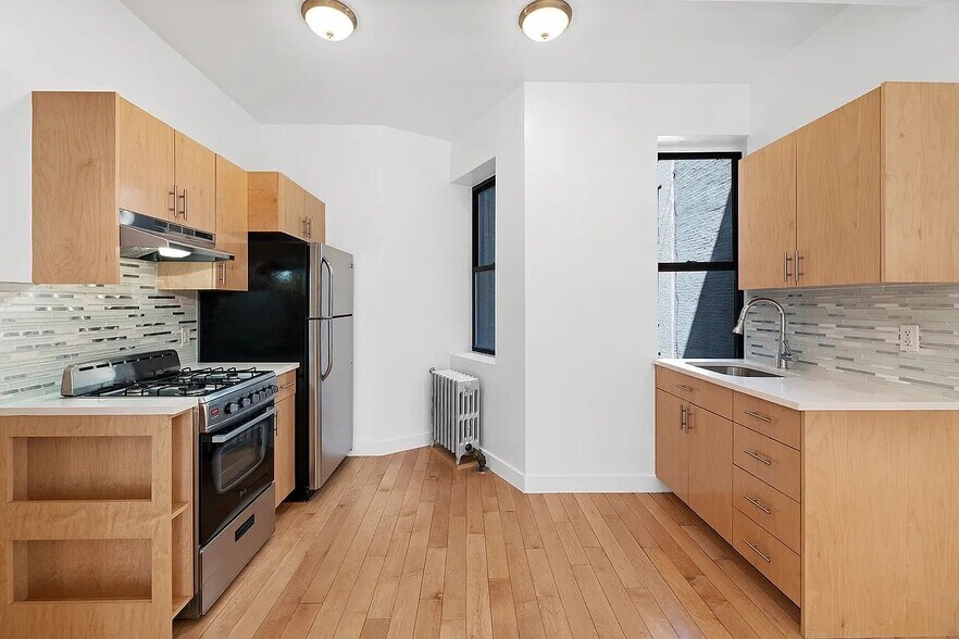 Building Photo - 206 Rivington St