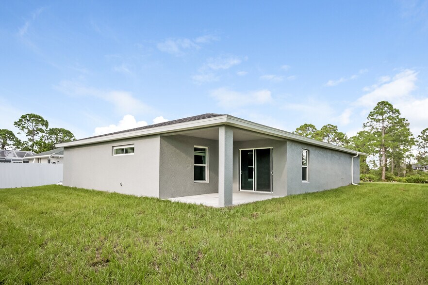 Building Photo - 804 Gaylord Ave S