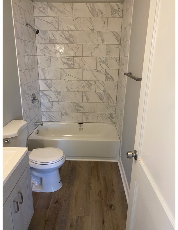 Building Photo - 3720 Manor Dr