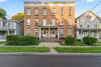 Building Photo - "Spacious 3-Bedroom Retreat at 57 1/2 Sara...