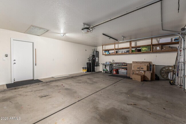 Building Photo - 6424 E Menlo St