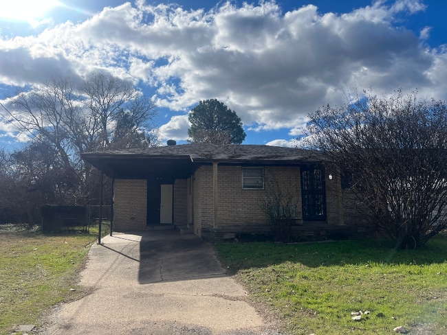 Building Photo - 3116 Gribble St