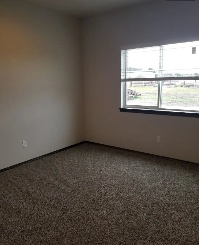 Building Photo - 4421 E Buckeye Ave