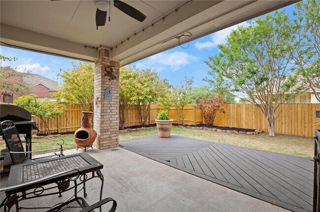 Building Photo - 2800 Mission Tejas Dr