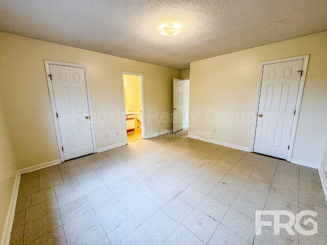 Building Photo - 3313 Parkway Ct