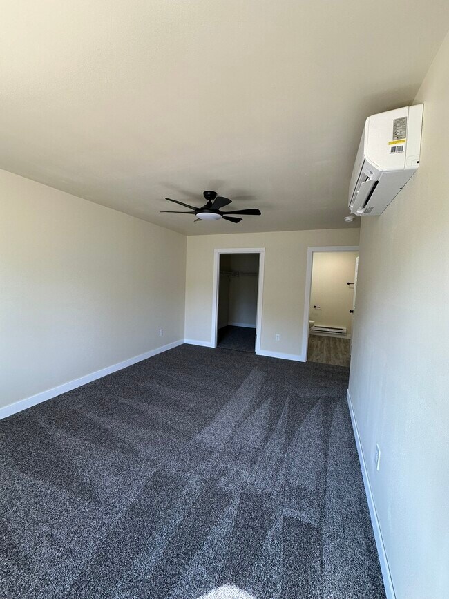 Building Photo - Valley View Estates C