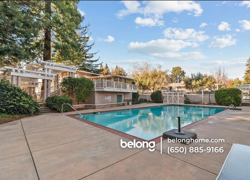 Building Photo - 500 W Middlefield Rd