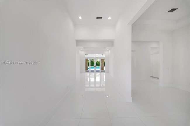 Building Photo - 10203 SW 136th St
