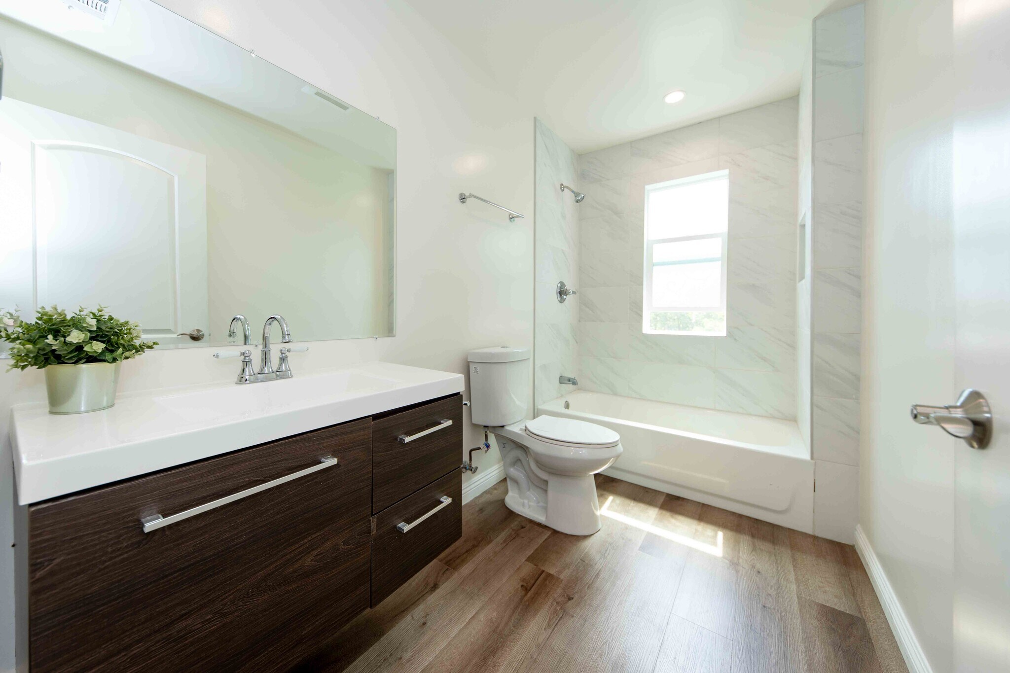 Building Photo - 22849 Macfarlane Dr